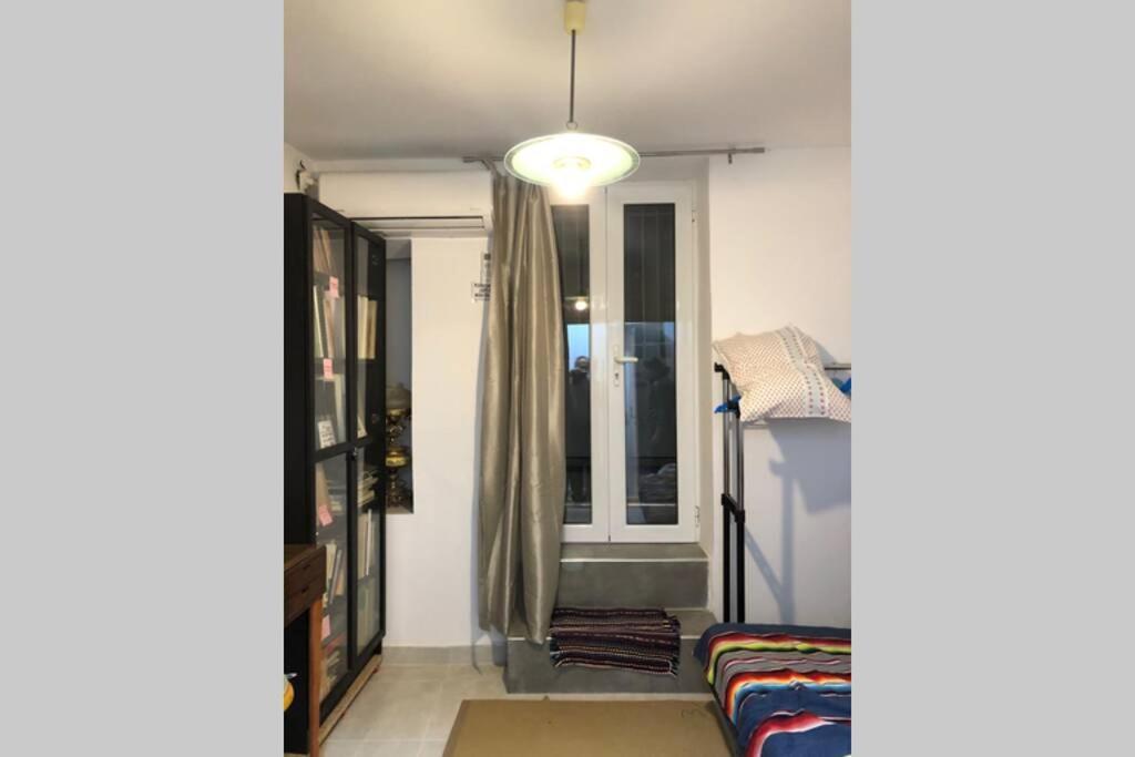 Exarcheia: Independent Ground Floor House. Apartment Атина Екстериор снимка