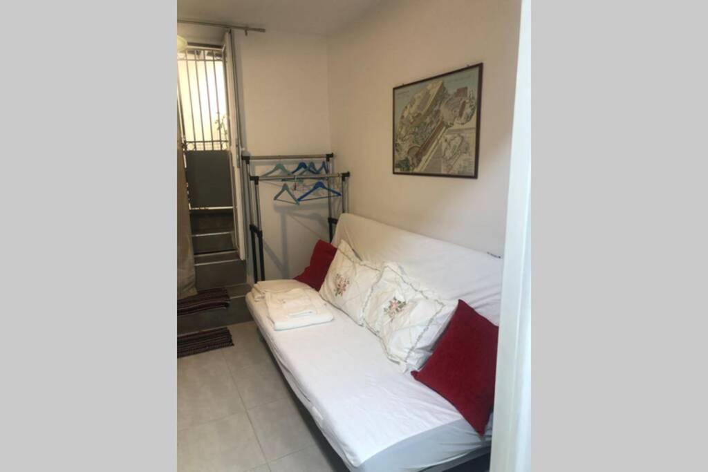 Exarcheia: Independent Ground Floor House. Apartment Атина Екстериор снимка